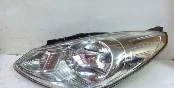 Hyundai i10 Headlight/headlamp 921010X0