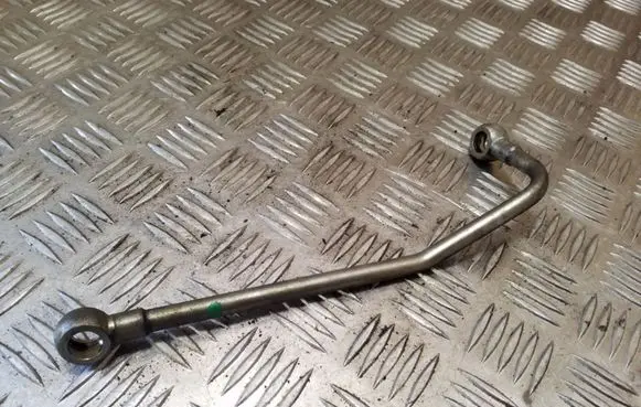 Toyota Avensis T270 Turbo turbocharger oiling pipe/hose