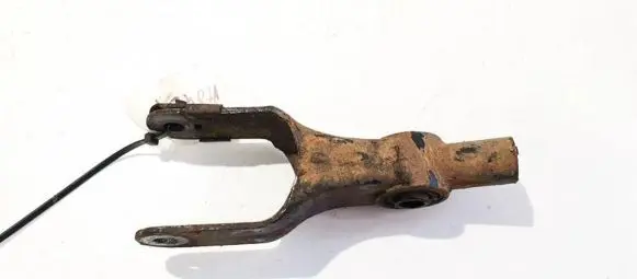 Peugeot 807 Engine mount bracket
