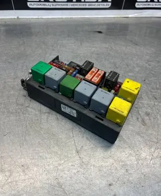 Mercedes-Benz ML W164 Fuse module A1645400672 13532289 5072426