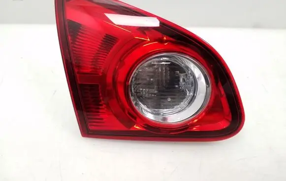 Nissan Qashqai+2 Tailgate rear/tail lights 26555JD800