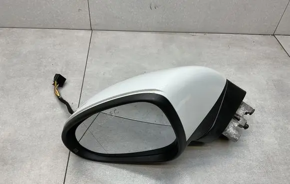 Volkswagen Touareg II Front door electric wing mirror 7P6857501EN