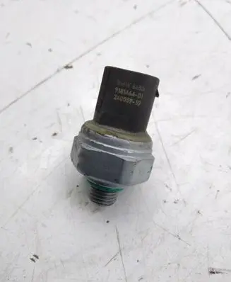 BMW 3 F30 F35 F31 Air conditioning (A/C) pressure sensor 6453918146401