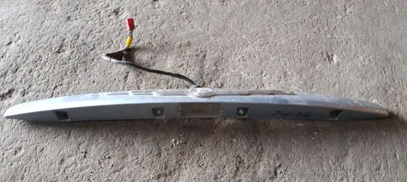 Chrysler Pacifica Trunk door license plate light bar 