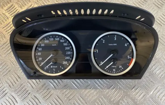 BMW 5 E60 E61 Speedometer (instrument cluster) 62116958600 6958600