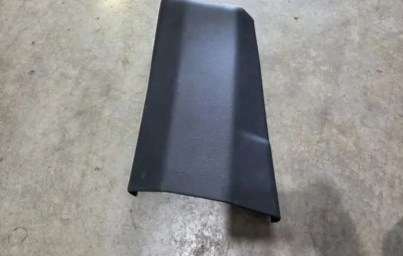 (B) pillar trim (bottom)