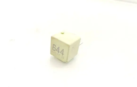 Volkswagen Golf Plus Other relay 4H0951253