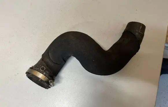 Audi A5 8T 8F Intercooler hose/pipe 8R0145737J