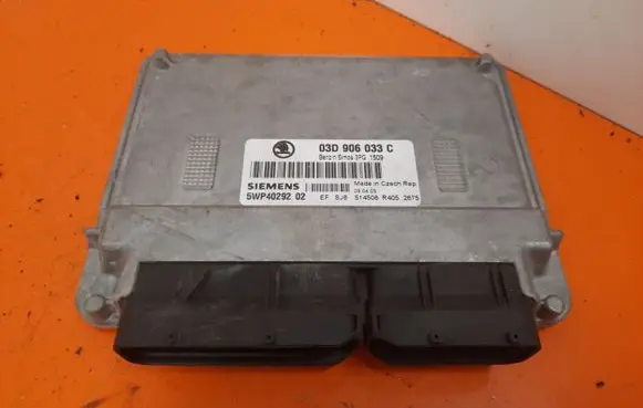 Skoda Fabia Mk1 (6Y) Engine control unit/module ECU 03D906033C