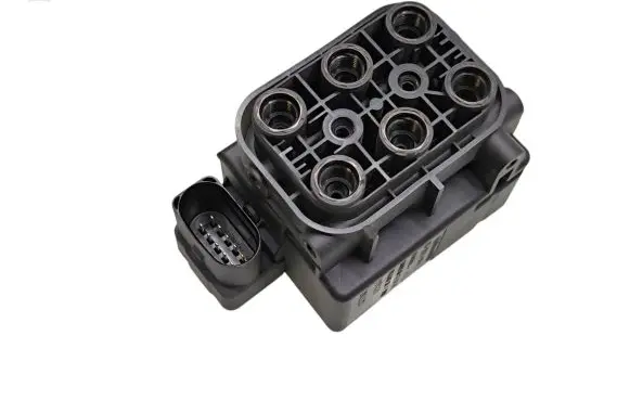 Porsche Taycan 9J1 Air suspension valve block 15152100612 201123 115324