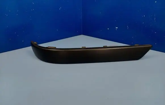 Rear bumper trim bar molding