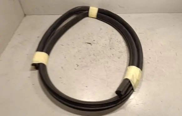 Front door rubber seal