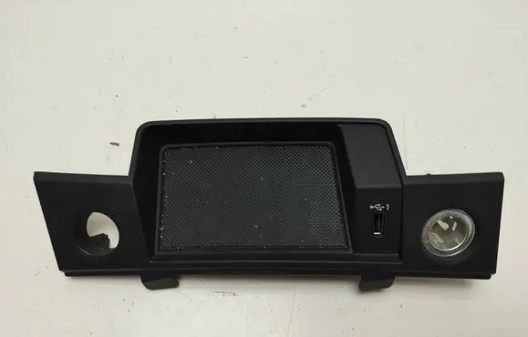 Audi Q5 SQ5 USB socket connector 80B864131A 0010088 1388175