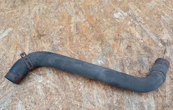Renault Trafic II (X83) Engine coolant pipe/hose