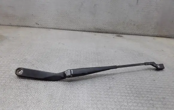 Volkswagen Polo IV 9N3 Front wiper blade arm 6Q1955409C