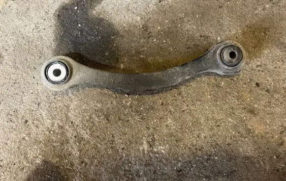 Mercedes-Benz E W211 Rear control arm 2303521805