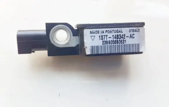 Ford Mondeo Mk III Airbag deployment crash/impact sensor 1s7t14b342ac 1s7t-14b342-ac