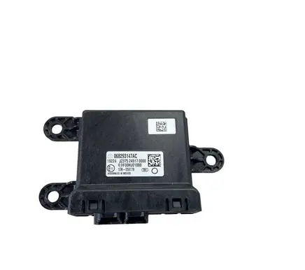 Chrysler Pacifica Gateway control module 068293147AC F00HJ01888