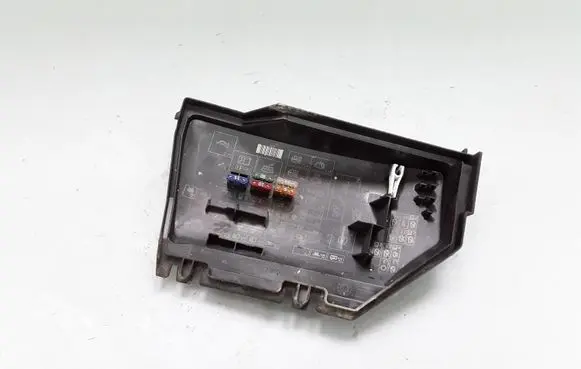 Land Rover Freelander 2 - LR2 Fuse box cover 6G9T14A076SA