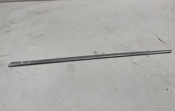 Mercedes-Benz E C207 W207 Fender trim (molding)