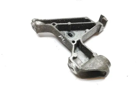 Gearbox mounting bracket