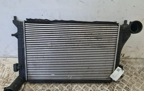Volkswagen Caddy Intercooler radiator 1K0145803H