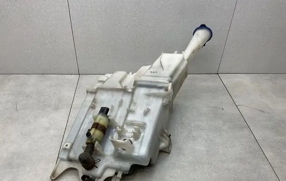 Hyundai Tucson TL Windshield washer fluid reservoir/tank 98610D7500