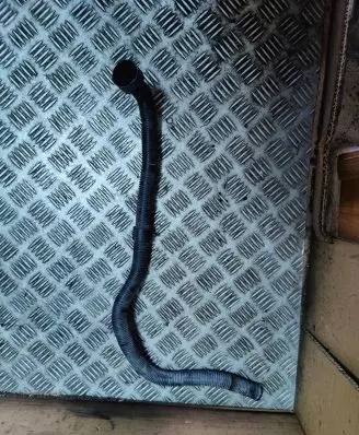 Opel Vivaro Breather hose/pipe 