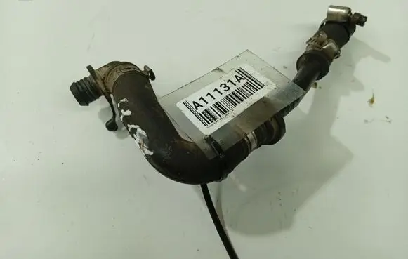 Volkswagen Golf V Engine coolant pipe/hose 