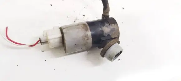 Toyota Avensis T270 Windscreen/windshield washer pump 100914A