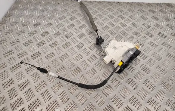 Audi A7 S7 4G Front door lock 8J1837015D