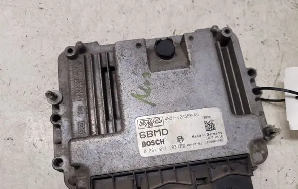 Ford Focus C-MAX Engine control unit/module 4M5112A650NC 0281011263 6BMD