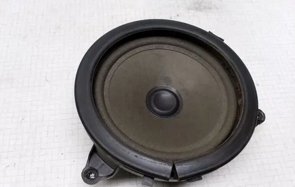 Volvo V70 Rear door speaker 9472003