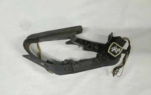 Mercedes-Benz E W211 Accelerator throttle pedal A2113000504 A2033010001 2113000004