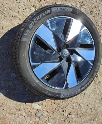 Volvo XC40 R19 alloy rim 32294212