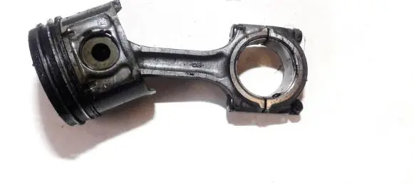 KIA Carnival Piston with connecting rod