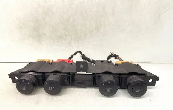 Audi TT Mk1 A set of switches 8n0941567b