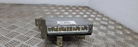 Nissan X-Trail T30 Engine control unit/module 237108H800 2758001183