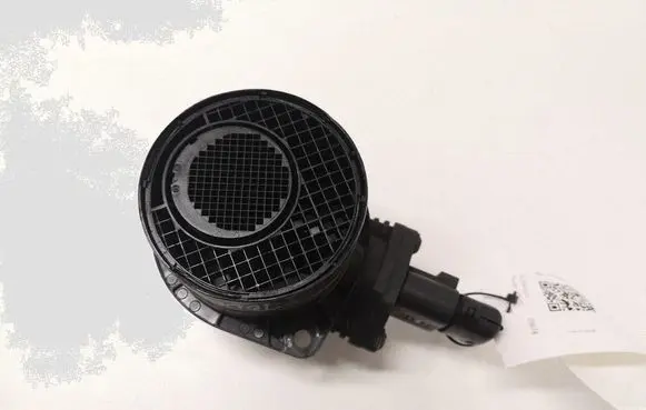 Volkswagen Touran I Mass air flow meter 0281002461 074906461