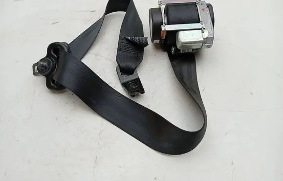 Volvo V60 Rear seatbelt 39823323 P39823323 616159000