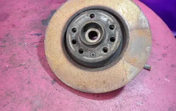 Opel Zafira B Front wheel hub spindle knuckle