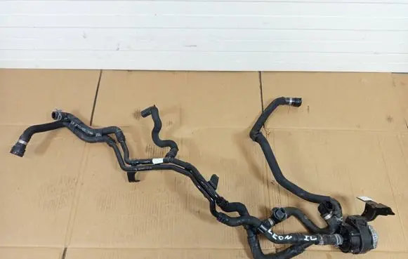 Seat Leon IV Engine coolant pipe/hose 5WA121065 04L965567B