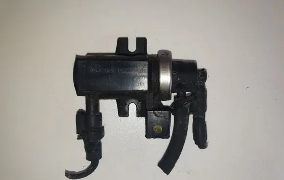 Mercedes-Benz B W245 Turbo solenoid valve A0051535528