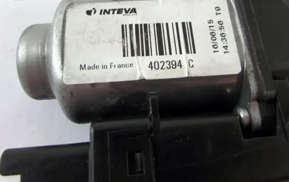 KIA Sportage Front door window regulator motor 402394C