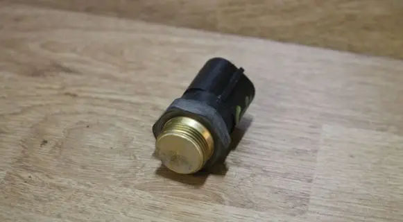 Volkswagen Golf IV Coolant temperature sensor 1j0959481a