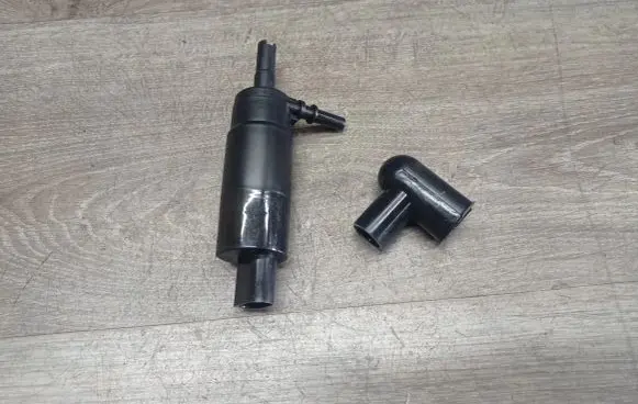Volvo V70 Headlight washer pump 
