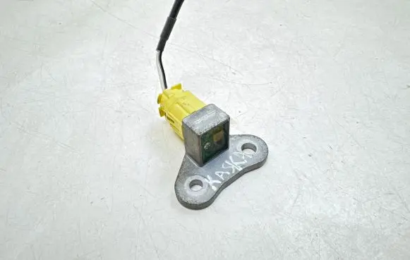Nissan Qashqai Airbag deployment crash/impact sensor FAEG0087100397