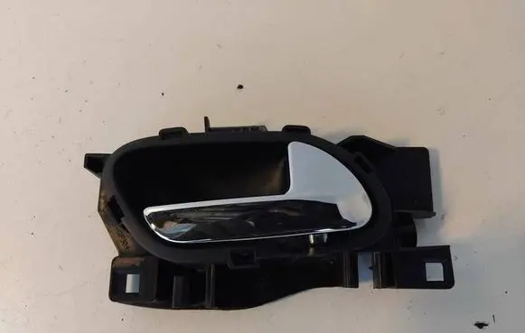Rear door interior handle