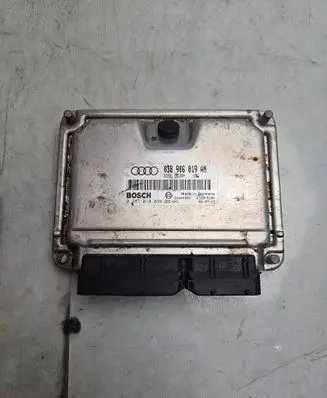Audi A4 S4 B5 8D Engine control unit/module 038906019AN 28SA4597 0281010094