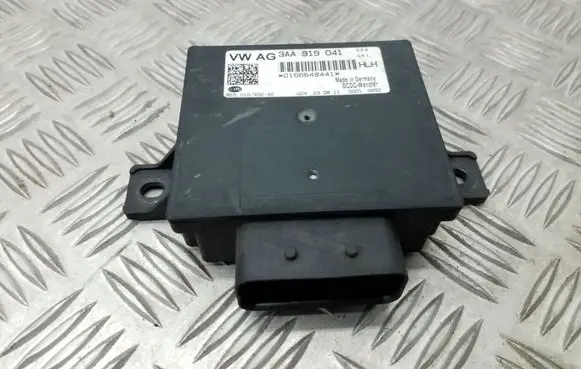 Volkswagen PASSAT B7 Power management control unit 3AA919041